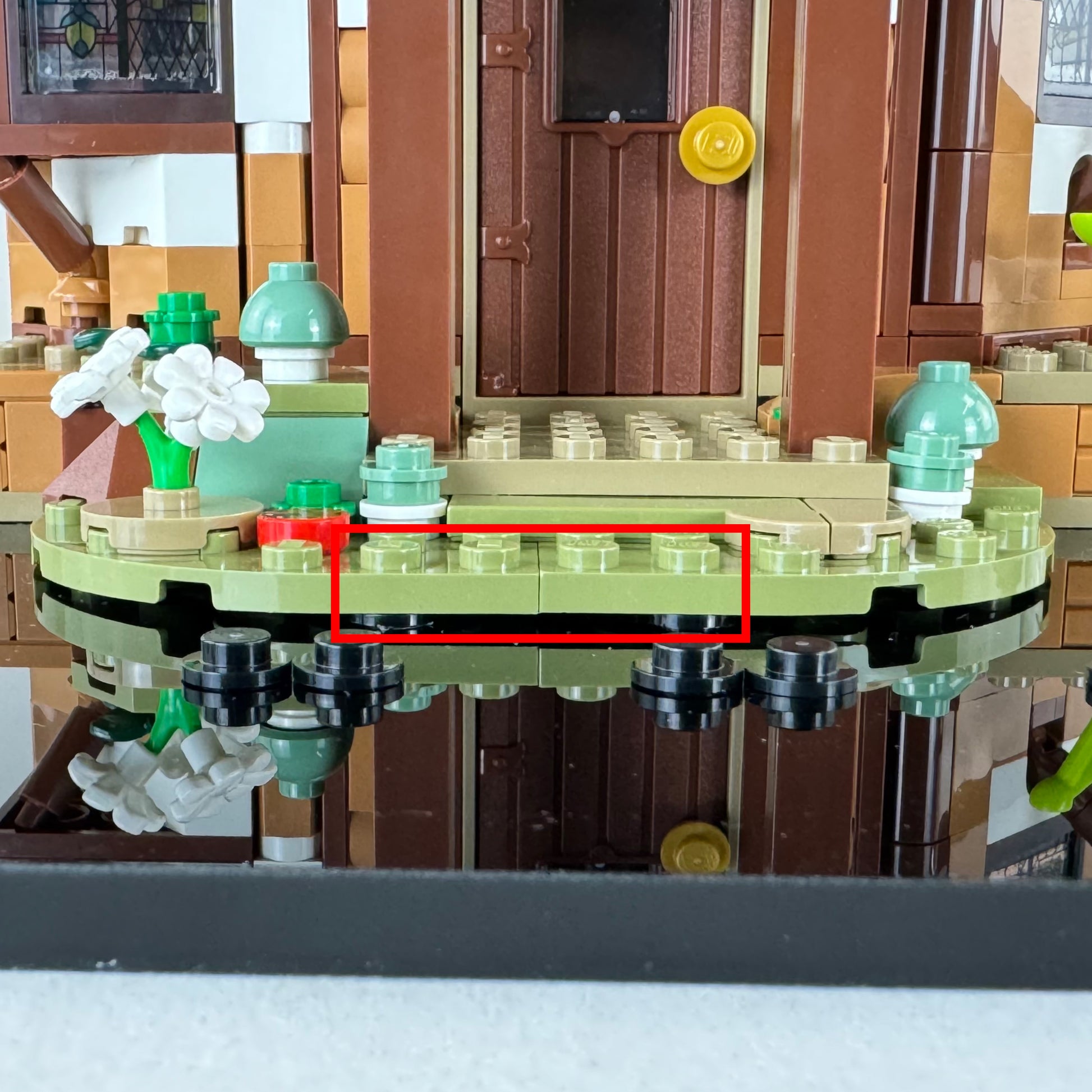 76437 display case lego harry potter the burrow collectors edition