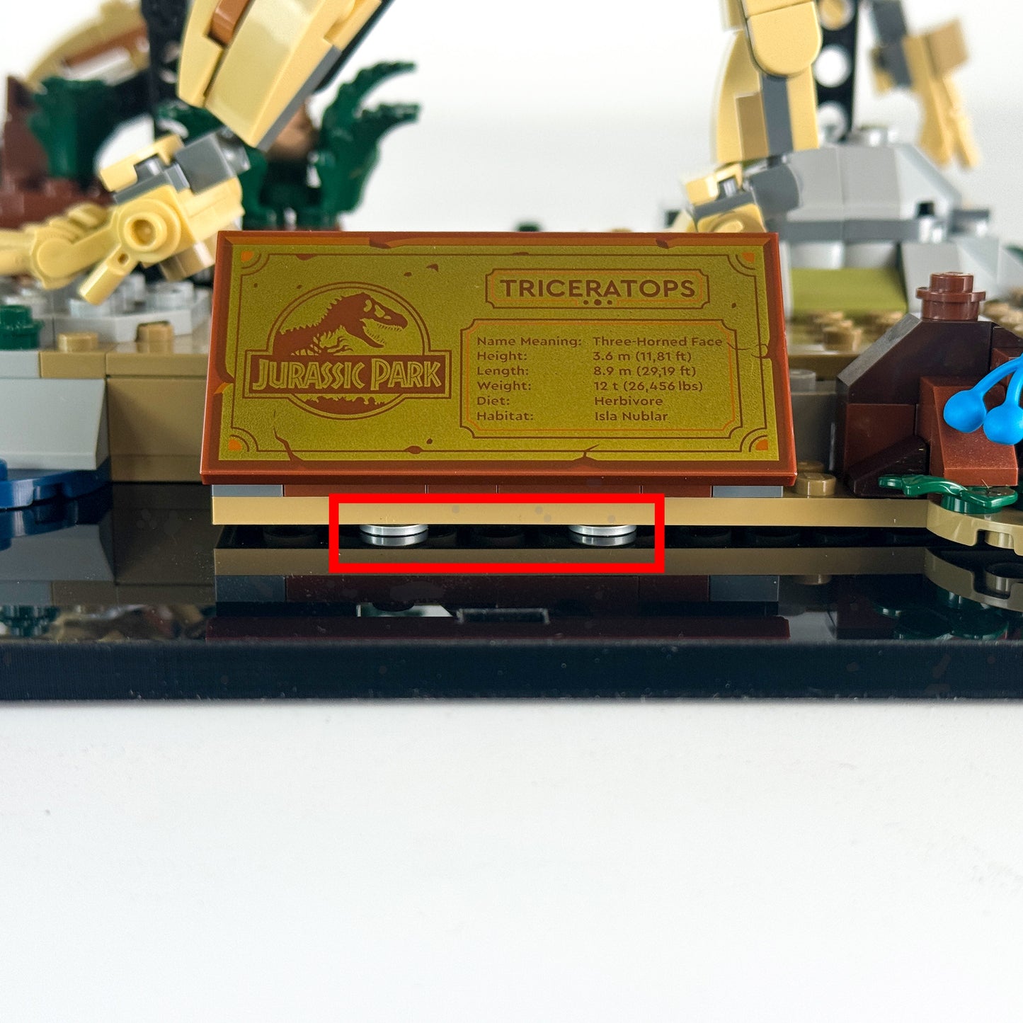 Display Case for LEGO® 77985 Jurassic World™ Dinosaur Fossils Triceratops