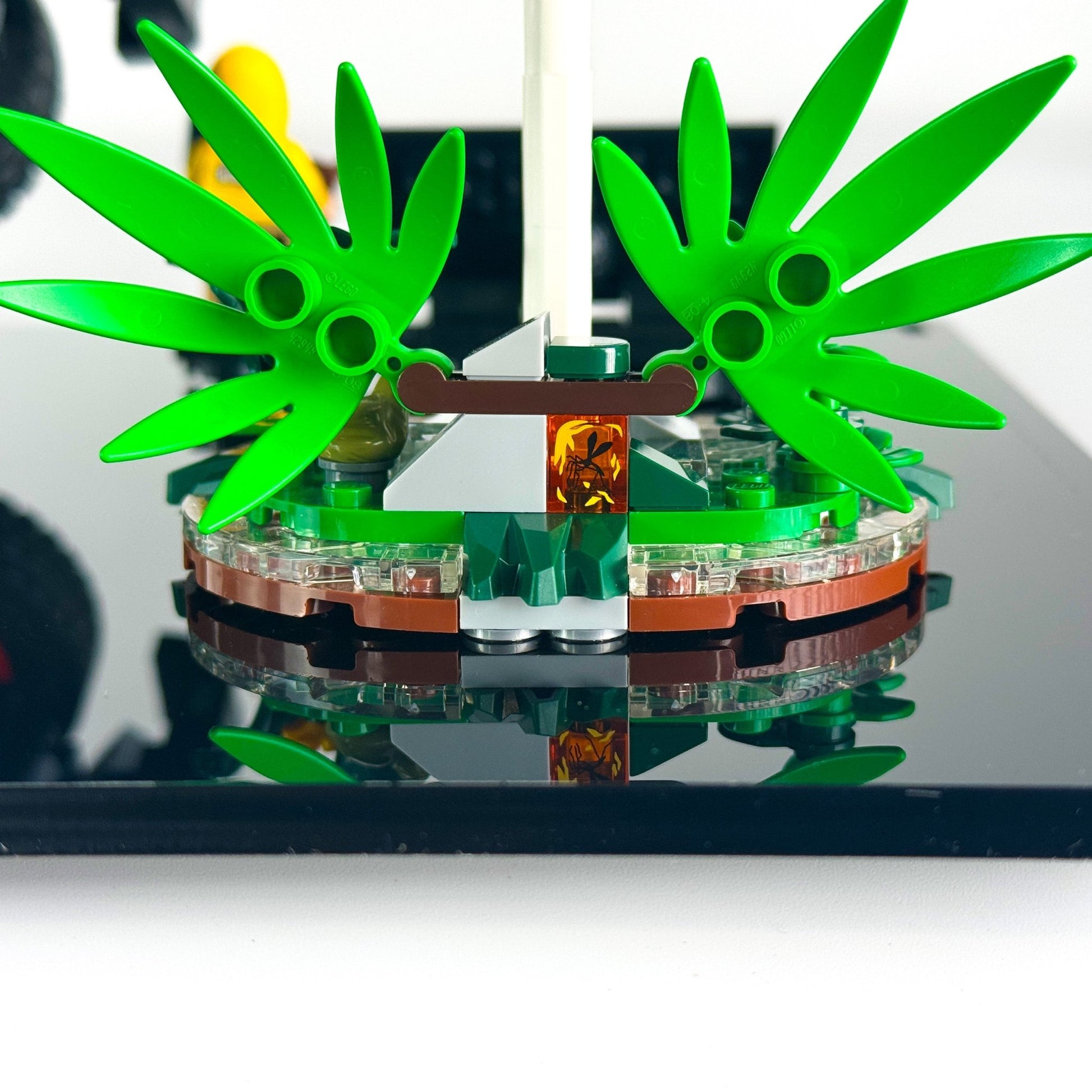 Display Case for LEGO® 77984 Jurassic World™ Jurassic Park Jeep® Wrangler